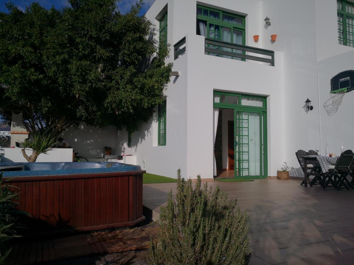 Villa Tyna Playa Blanca  Extérieur photo